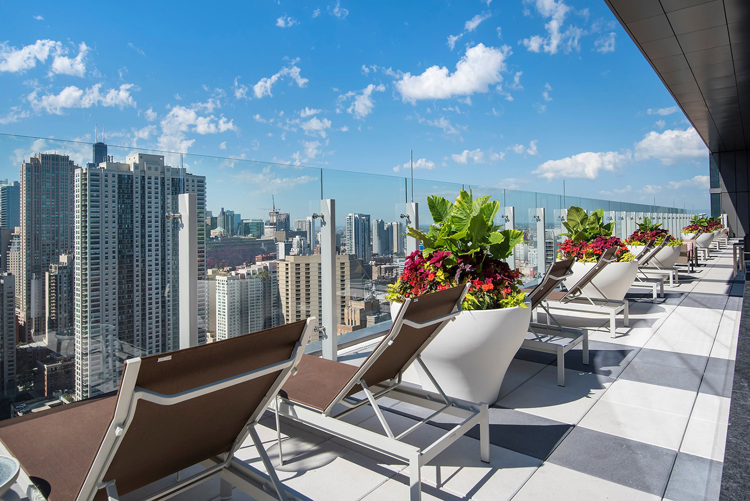 Luxury Apartment rooftop in the loop